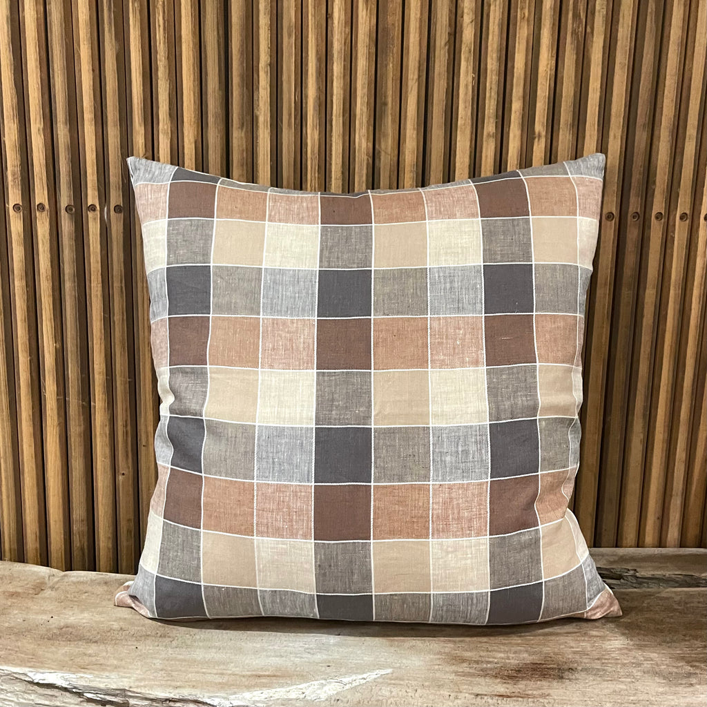 Nira Cushion
