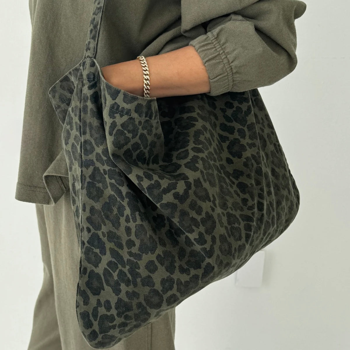 Le Bon Shoppe - Happy Carry Bag