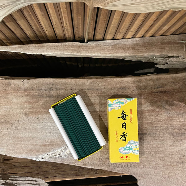 Mainichikoh Sandalwood Incense